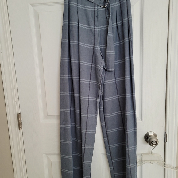 New ladies high waisted/belted pants - Picture 2 of 2